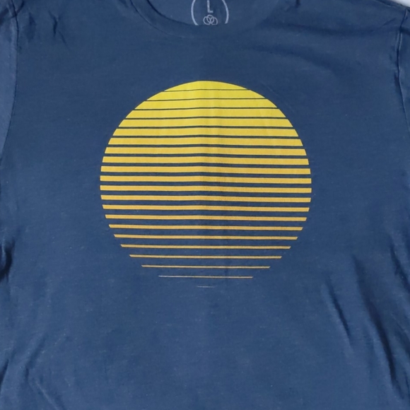 Cotton Bureau graphic tee - Sunrise - Picture 2 of 5